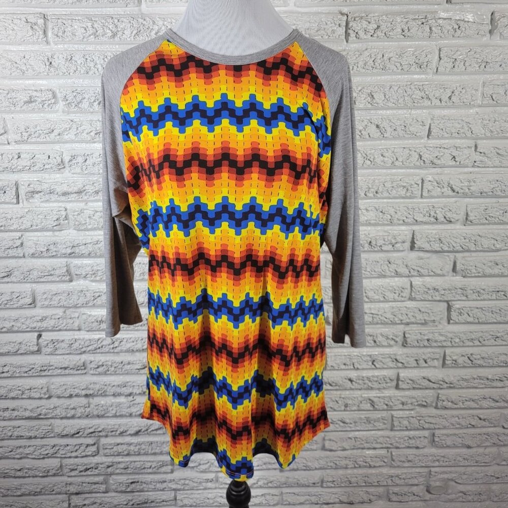 LuLaRoe Women's XL Top Blue Yellow Pixel Geometric 3/4 Sleeve Raglan GEO121XE